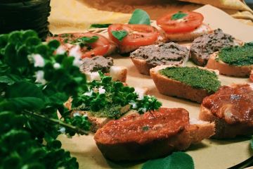 Tuscan Crostini